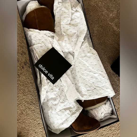 Dolce Vita 'Ohanna' over the knee boot - Picture 5 of 9